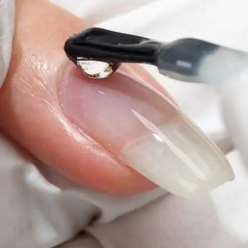 Nails Overlay